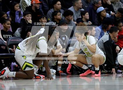 Thumbnail 3 in Archbishop Mitty vs. Ontario Christian (Sabrina Ionescu Showcase) photogallery.