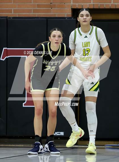 Thumbnail 3 in Archbishop Mitty vs. Ontario Christian (Sabrina Ionescu Showcase) photogallery.