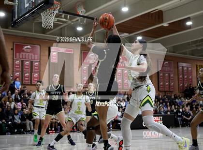 Thumbnail 3 in Archbishop Mitty vs. Ontario Christian (Sabrina Ionescu Showcase) photogallery.