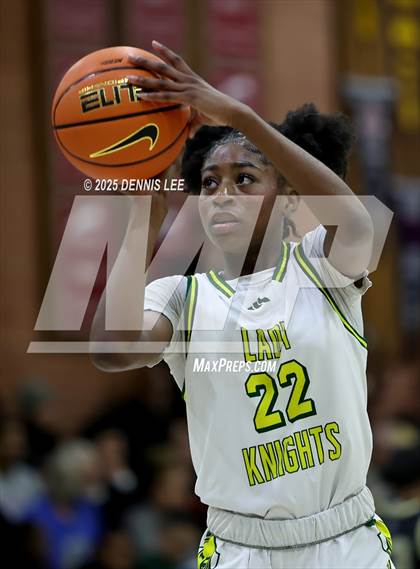 Thumbnail 3 in Archbishop Mitty vs. Ontario Christian (Sabrina Ionescu Showcase) photogallery.