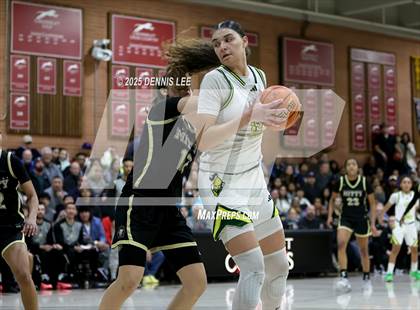 Thumbnail 3 in Archbishop Mitty vs. Ontario Christian (Sabrina Ionescu Showcase) photogallery.