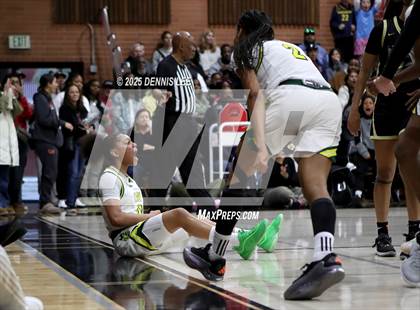 Thumbnail 2 in Archbishop Mitty vs. Ontario Christian (Sabrina Ionescu Showcase) photogallery.