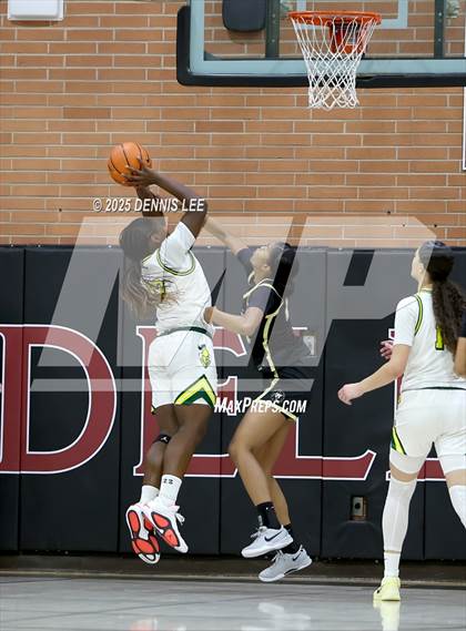 Thumbnail 1 in Archbishop Mitty vs. Ontario Christian (Sabrina Ionescu Showcase) photogallery.