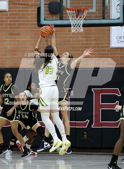 Thumbnail 3 in Archbishop Mitty vs. Ontario Christian (Sabrina Ionescu Showcase) photogallery.