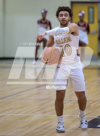 Thumbnail 3 in Dougherty vs Salem (Legends Classic Showdown) photogallery.