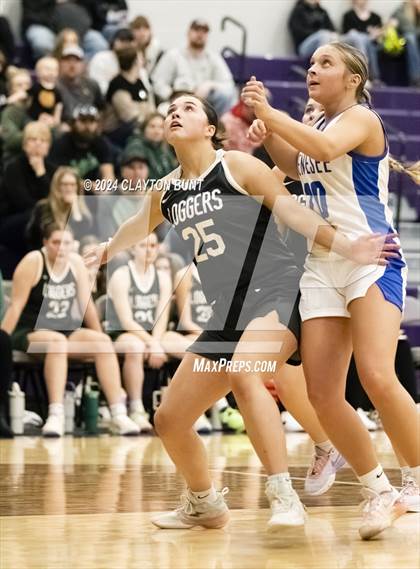 Thumbnail 2 in Potlatch vs Genesee photogallery.