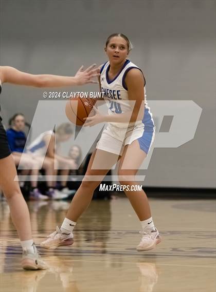 Thumbnail 3 in Potlatch vs Genesee photogallery.
