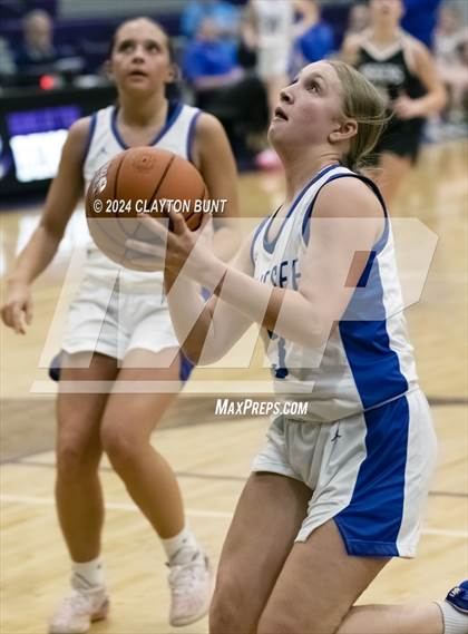 Thumbnail 3 in Potlatch vs Genesee photogallery.