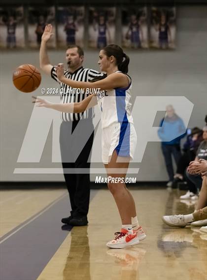 Thumbnail 3 in Potlatch vs Genesee photogallery.