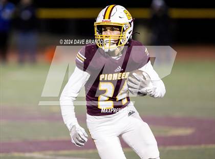 Thumbnail 3 in Simi Valley vs. La Habra (CIF SS D3 Quarter Final) photogallery.