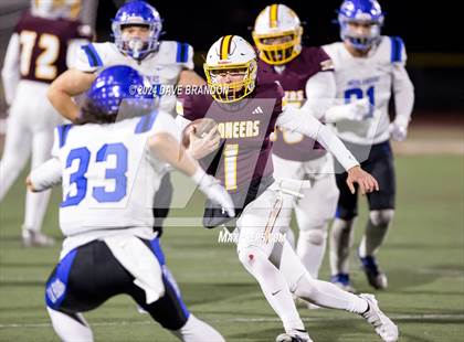 Thumbnail 2 in Simi Valley vs. La Habra (CIF SS D3 Quarter Final) photogallery.