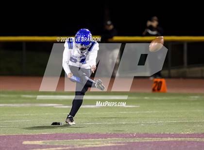 Thumbnail 1 in Simi Valley vs. La Habra (CIF SS D3 Quarter Final) photogallery.