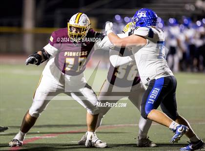 Thumbnail 1 in Simi Valley vs. La Habra (CIF SS D3 Quarter Final) photogallery.