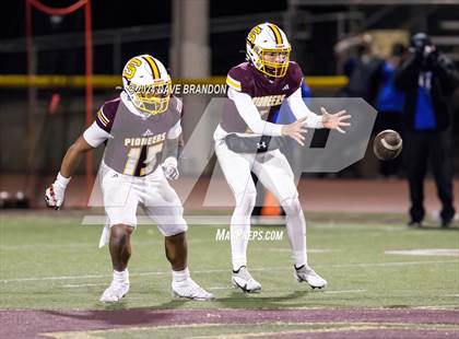 Thumbnail 3 in Simi Valley vs. La Habra (CIF SS D3 Quarter Final) photogallery.