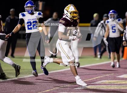 Thumbnail 3 in Simi Valley vs. La Habra (CIF SS D3 Quarter Final) photogallery.