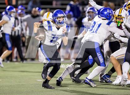 Thumbnail 3 in Simi Valley vs. La Habra (CIF SS D3 Quarter Final) photogallery.