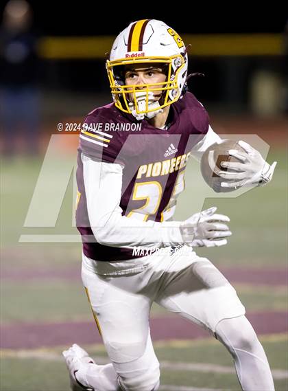 Thumbnail 2 in Simi Valley vs. La Habra (CIF SS D3 Quarter Final) photogallery.