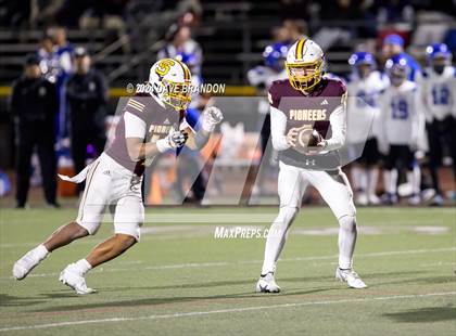 Thumbnail 1 in Simi Valley vs. La Habra (CIF SS D3 Quarter Final) photogallery.
