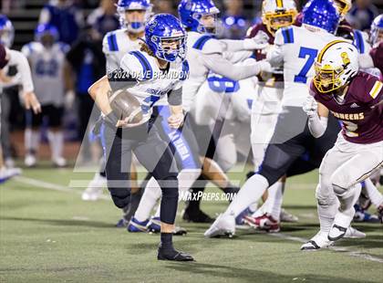 Thumbnail 1 in Simi Valley vs. La Habra (CIF SS D3 Quarter Final) photogallery.