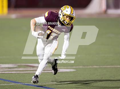 Thumbnail 2 in Simi Valley vs. La Habra (CIF SS D3 Quarter Final) photogallery.