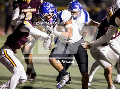 Thumbnail 3 in Simi Valley vs. La Habra (CIF SS D3 Quarter Final) photogallery.