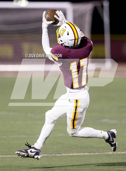 Thumbnail 1 in Simi Valley vs. La Habra (CIF SS D3 Quarter Final) photogallery.