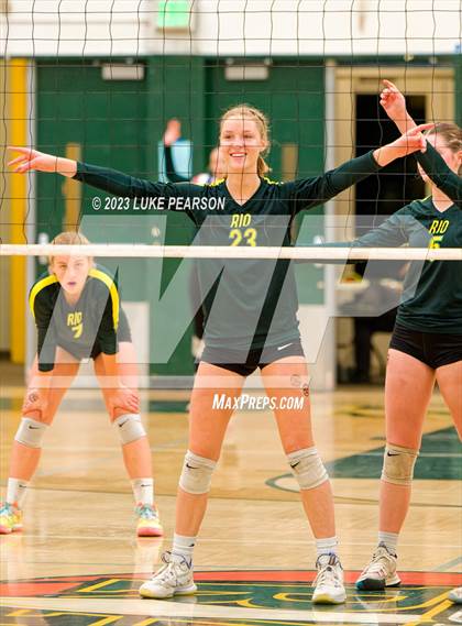 Thumbnail 2 in Rio Americano vs. Vacaville photogallery.