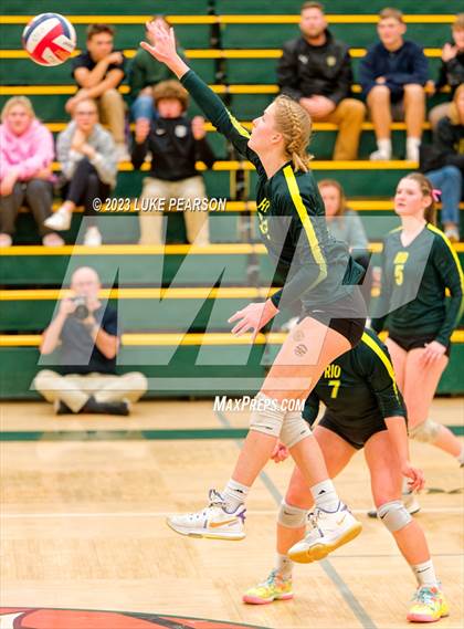 Thumbnail 2 in Rio Americano vs. Vacaville photogallery.