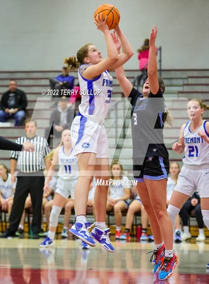 Thumbnail 3 in Westlake vs. Fremont (Beetdigger Classic) photogallery.