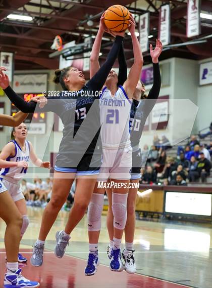 Thumbnail 2 in Westlake vs. Fremont (Beetdigger Classic) photogallery.