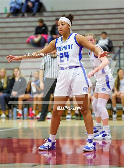 Thumbnail 3 in Westlake vs. Fremont (Beetdigger Classic) photogallery.
