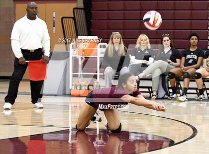 Thumbnail 3 in Clark vs. Faith Lutheran photogallery.