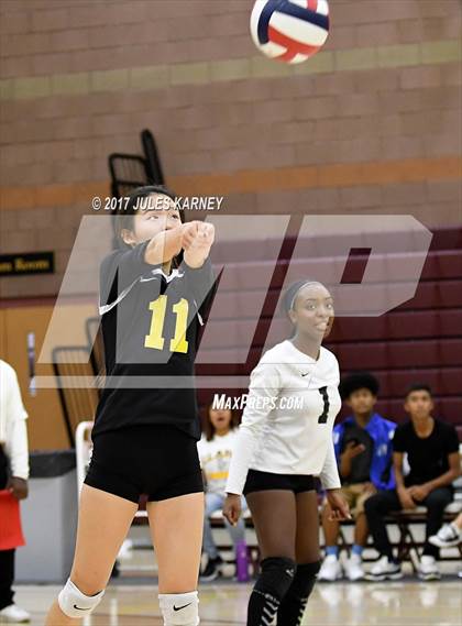Thumbnail 3 in Clark vs. Faith Lutheran photogallery.