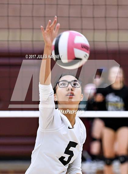 Thumbnail 3 in Clark vs. Faith Lutheran photogallery.