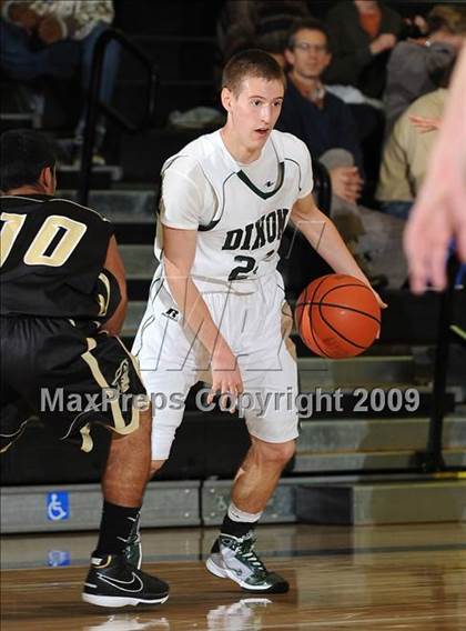 Thumbnail 3 in Pioneer vs. Dixon (Ram Jam Classic) photogallery.