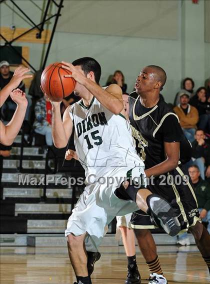 Thumbnail 1 in Pioneer vs. Dixon (Ram Jam Classic) photogallery.