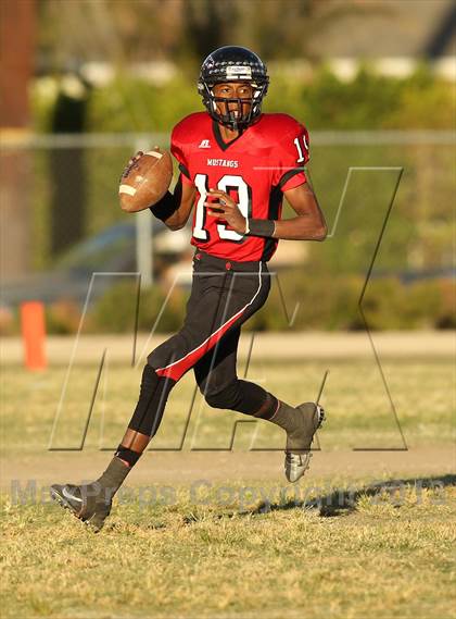 Thumbnail 3 in Poly @ Arleta photogallery.