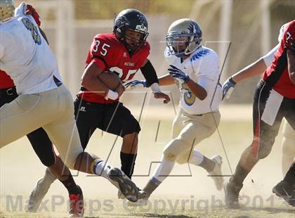 Thumbnail 2 in Poly @ Arleta photogallery.