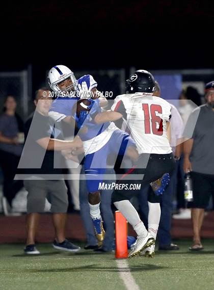 Thumbnail 1 in Glendora @ Charter Oak photogallery.
