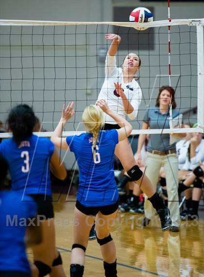 Thumbnail 3 in South Garland vs Rowlett photogallery.