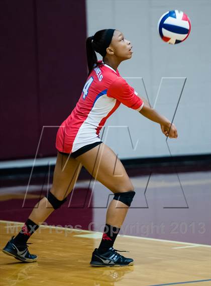 Thumbnail 2 in South Garland vs Rowlett photogallery.