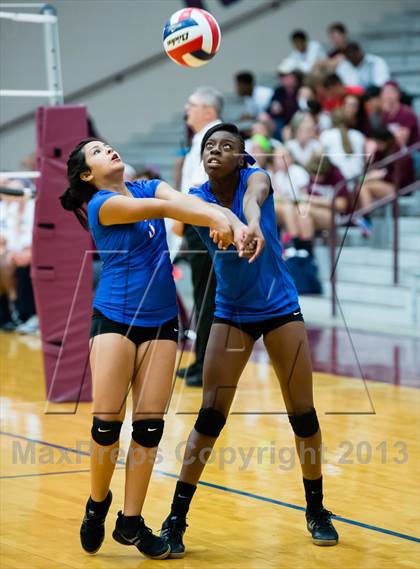Thumbnail 3 in South Garland vs Rowlett photogallery.