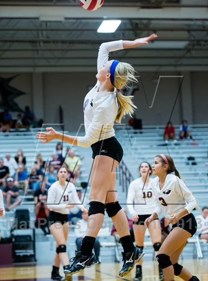 Thumbnail 2 in South Garland vs Rowlett photogallery.