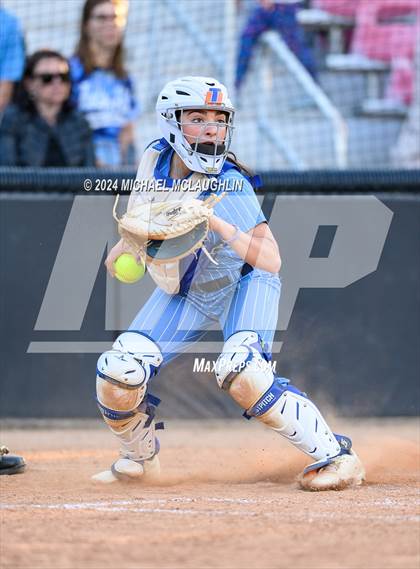 Thumbnail 1 in Xaverian vs. Archbishop Molloy (CHSAA T1 BQ Final) photogallery.