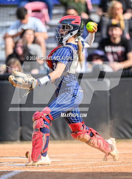 Thumbnail 1 in Xaverian vs. Archbishop Molloy (CHSAA T1 BQ Final) photogallery.