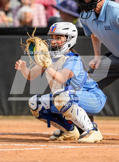 Thumbnail 1 in Xaverian vs. Archbishop Molloy (CHSAA T1 BQ Final) photogallery.