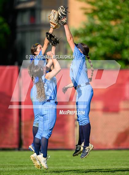 Thumbnail 1 in Xaverian vs. Archbishop Molloy (CHSAA T1 BQ Final) photogallery.