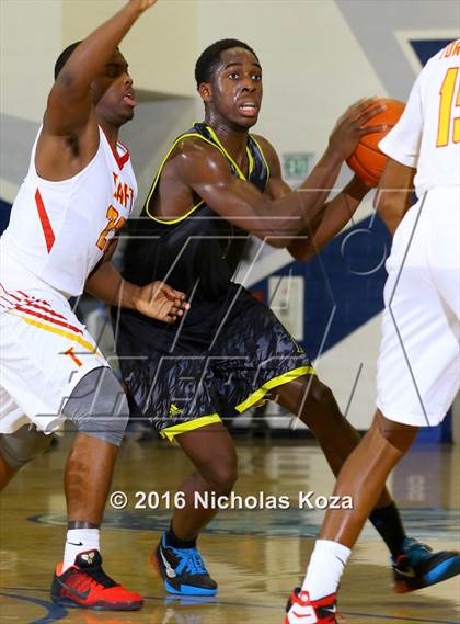 Thumbnail 2 in Taft vs. Notre Dame (War on the Floor Extravaganza) photogallery.