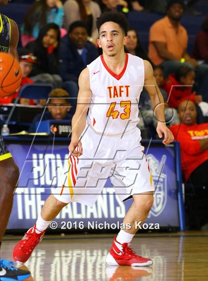 Thumbnail 3 in Taft vs. Notre Dame (War on the Floor Extravaganza) photogallery.