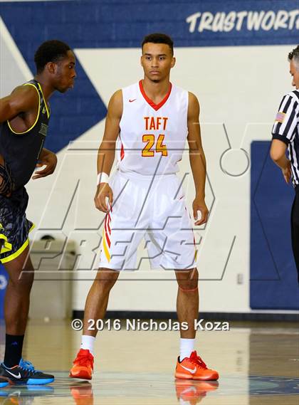 Thumbnail 1 in Taft vs. Notre Dame (War on the Floor Extravaganza) photogallery.